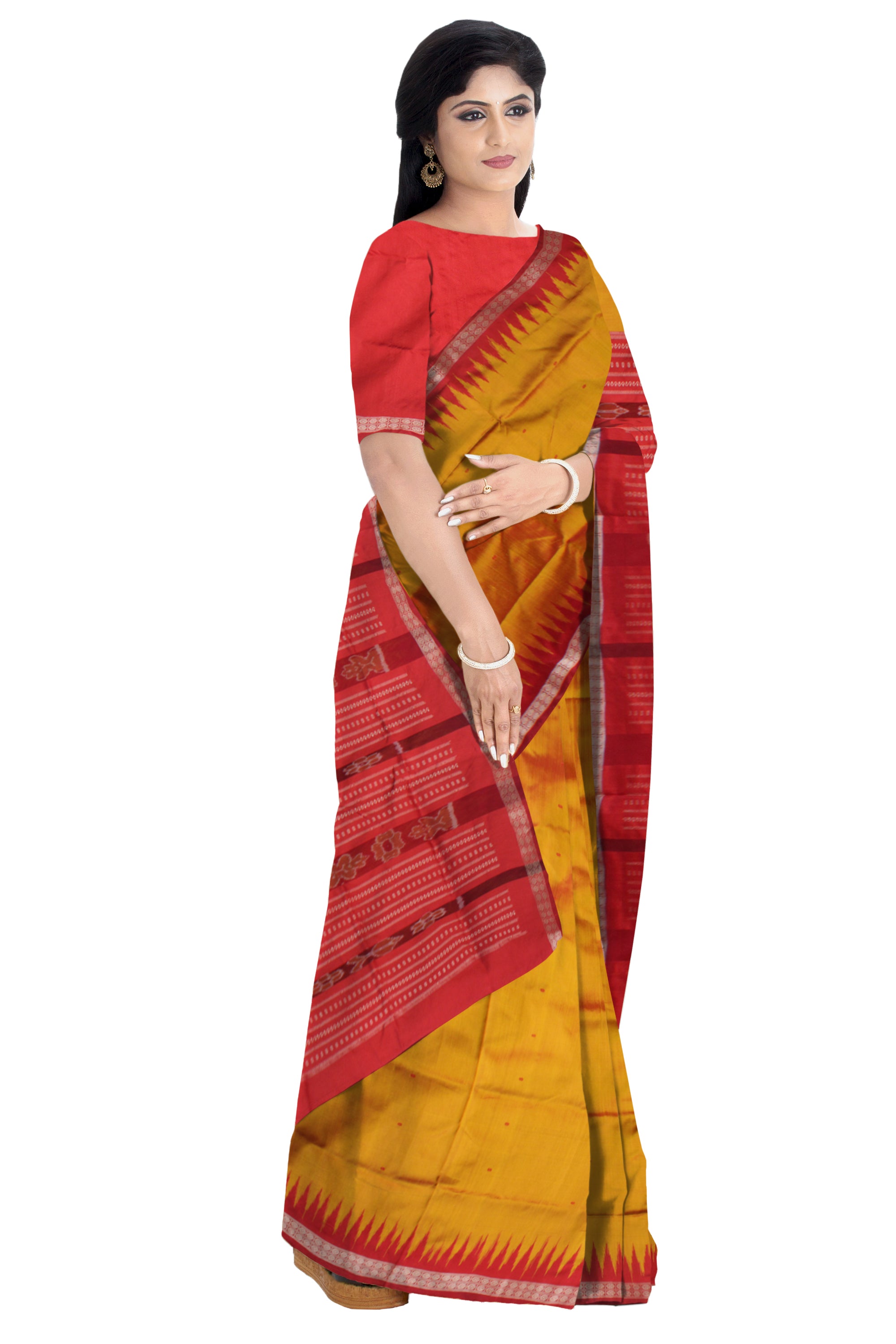 Buy Yellow Sarees for Women by Indie Picks Online | Ajio.com