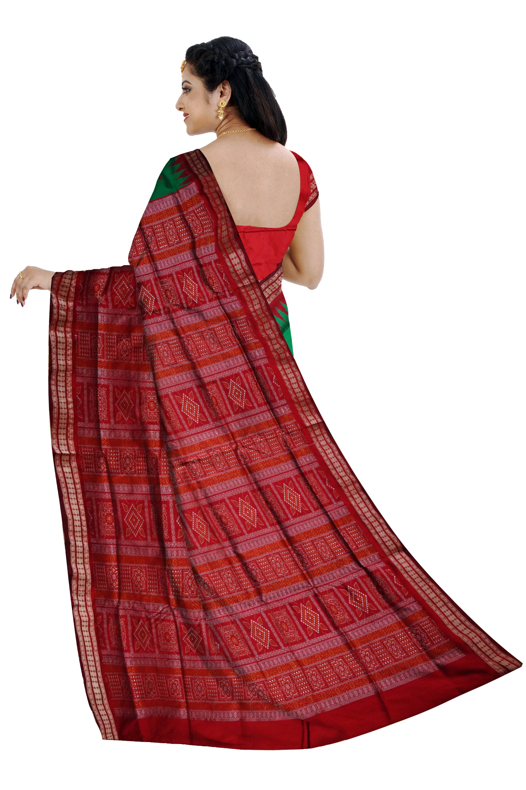 Plain mul cotton saree with contrast pallu